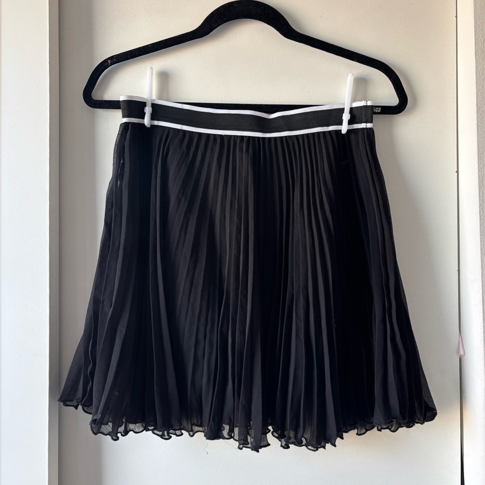 Abercrombie & Fitch Black Pleated Chiffon Skirt